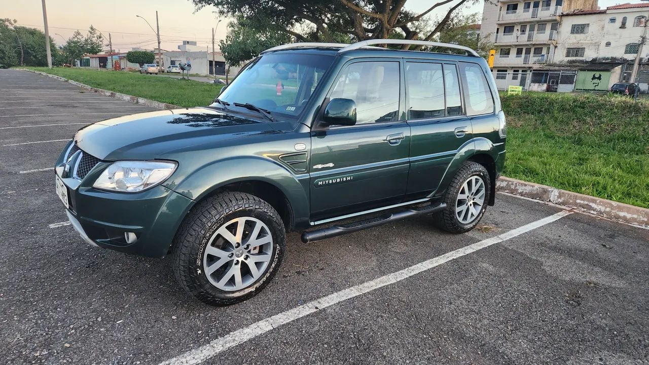 Mitsubishi Pajero Pajero TR4 2.0/ 2.0 Flex 16V 4x4 Aut. 2015