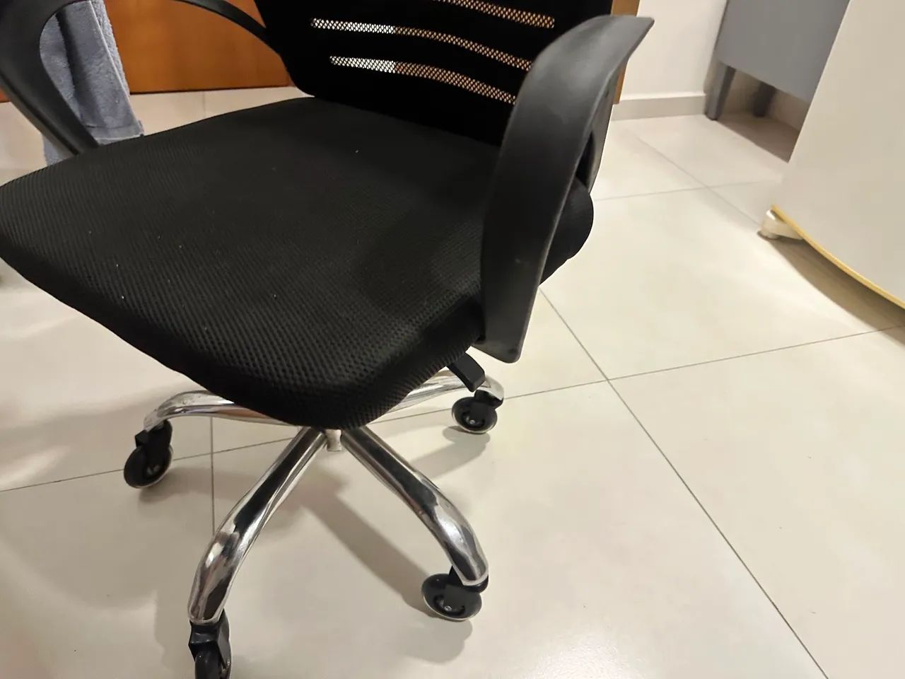Cadeira Escritório  - Foto 4