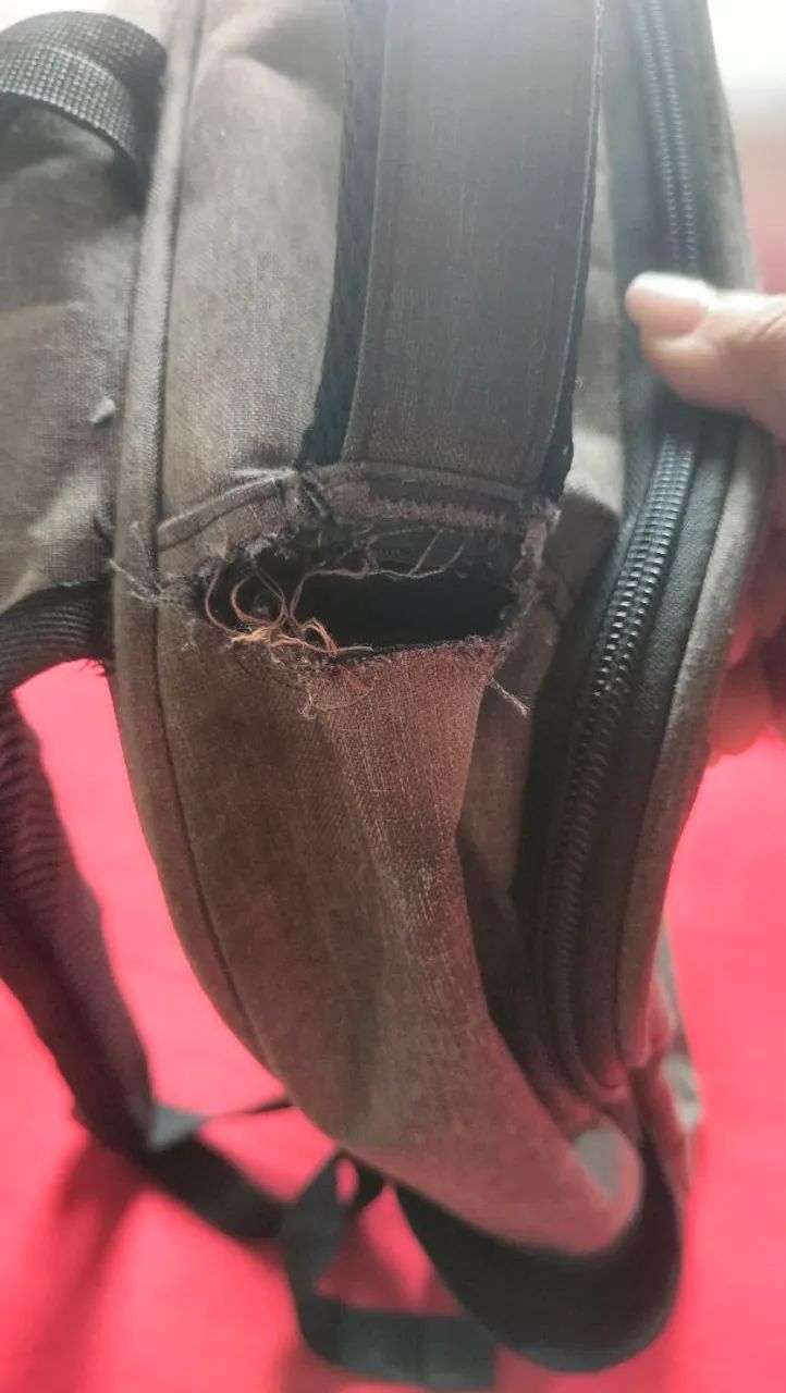 Mochila cinza com preto - Foto 4