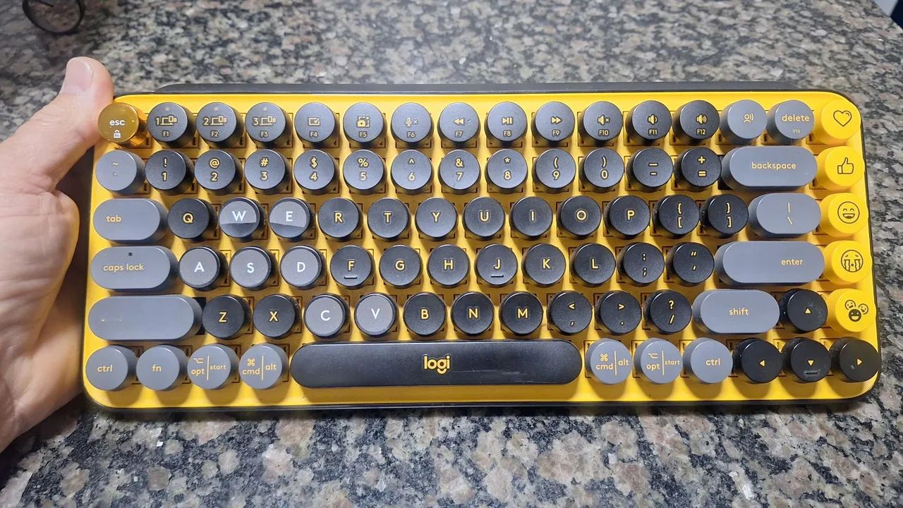 Teclado mecânico e mouse