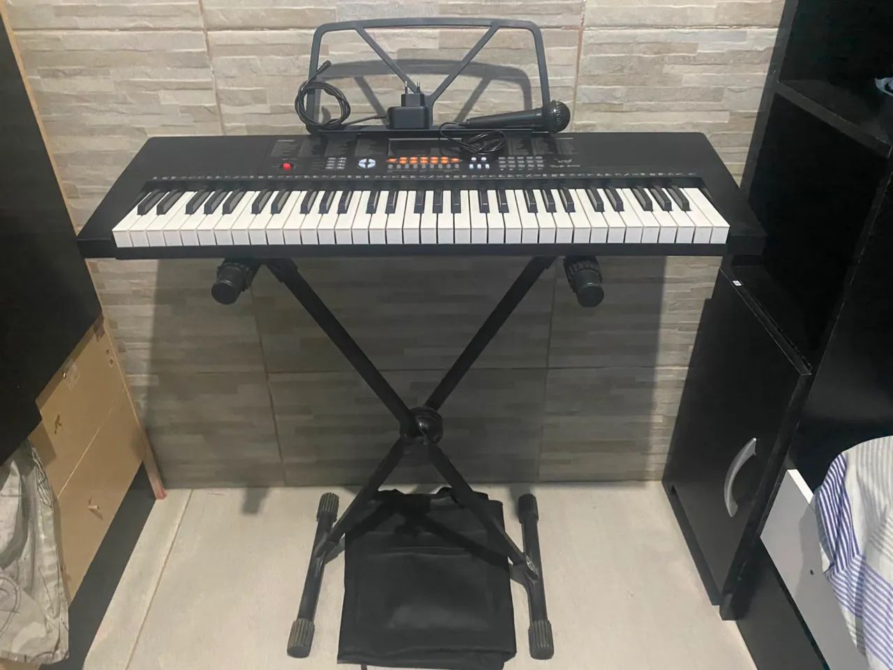 Teclado iniciante com suporte e microfone - Foto 5