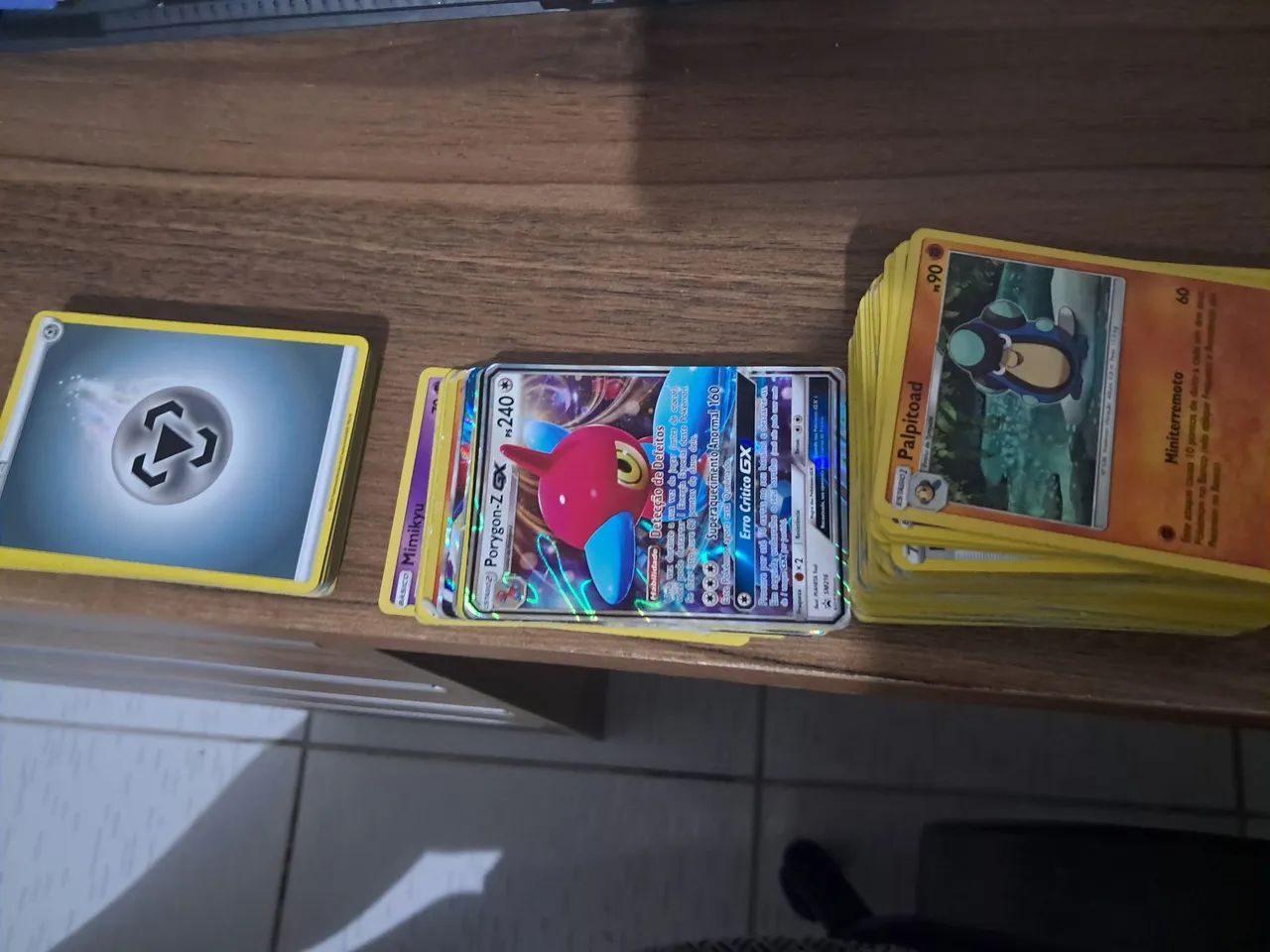 187 Cartas Pokemon + Box Para Guardar Cartas