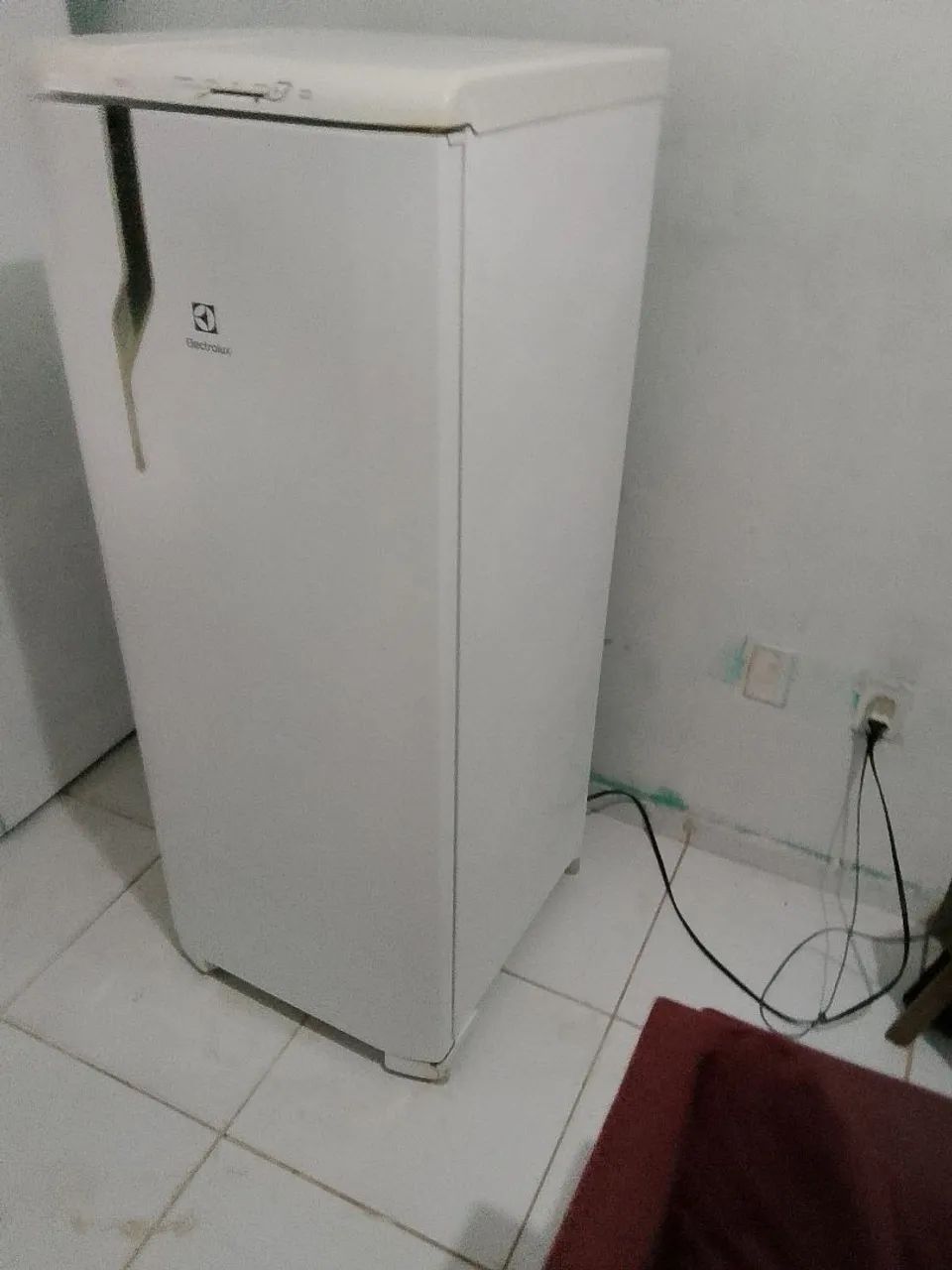 vende-se geladeira Electrolux bem conservada  - Foto 2