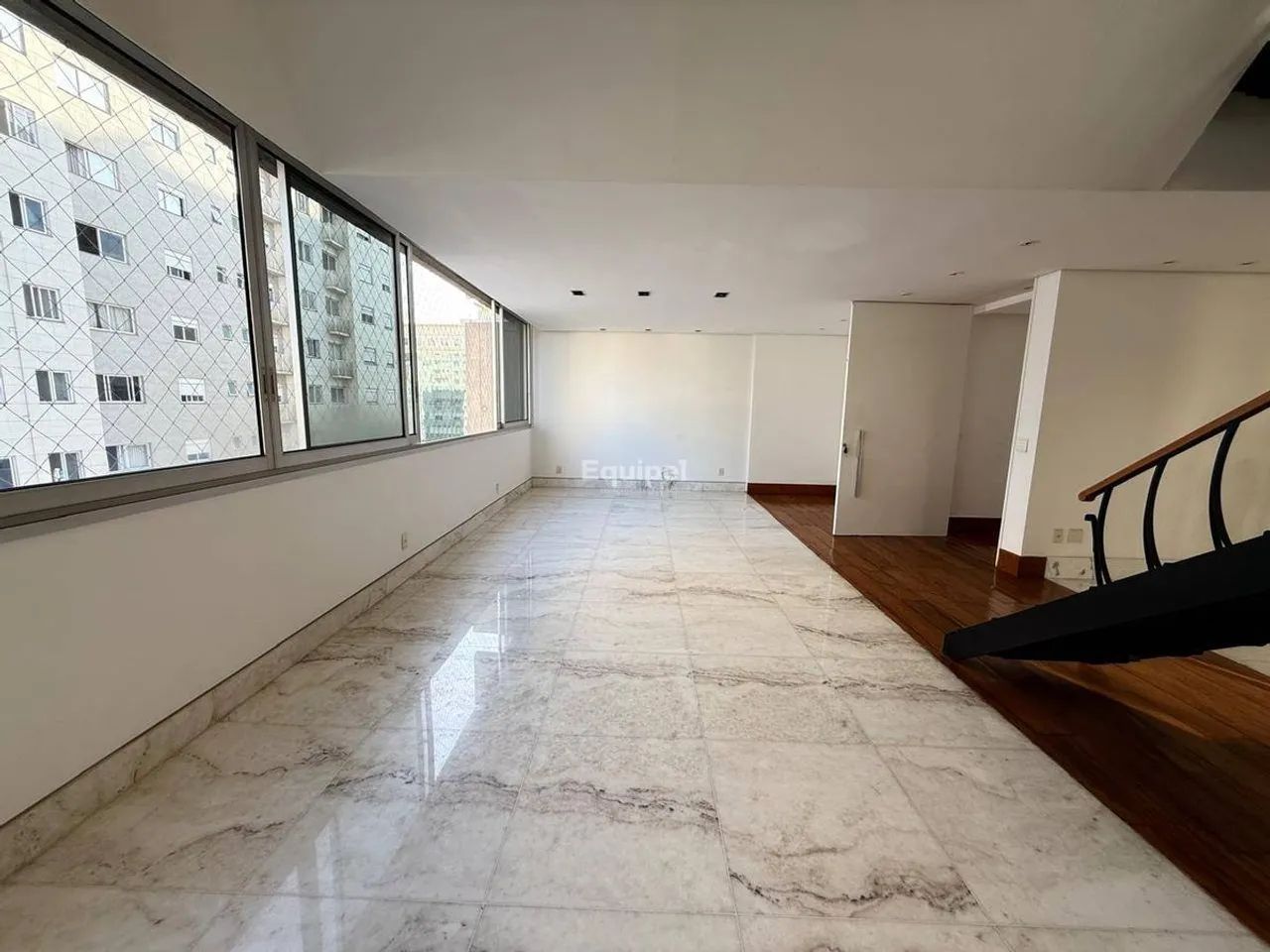 Cobertura Duplex de Alto Padrão na Savassi | 275m², 4 Quartos e Área de Lazer Privativa - Foto 4