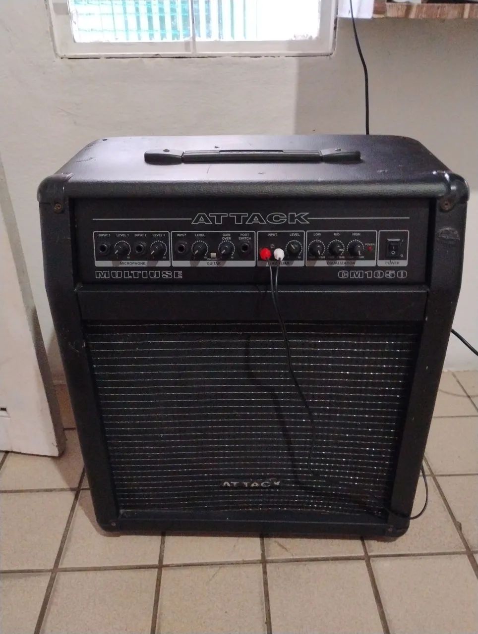 Caixa Amplificada Multiuso Attack CM 1050 50W - Funcionando Perfeitamente<br>