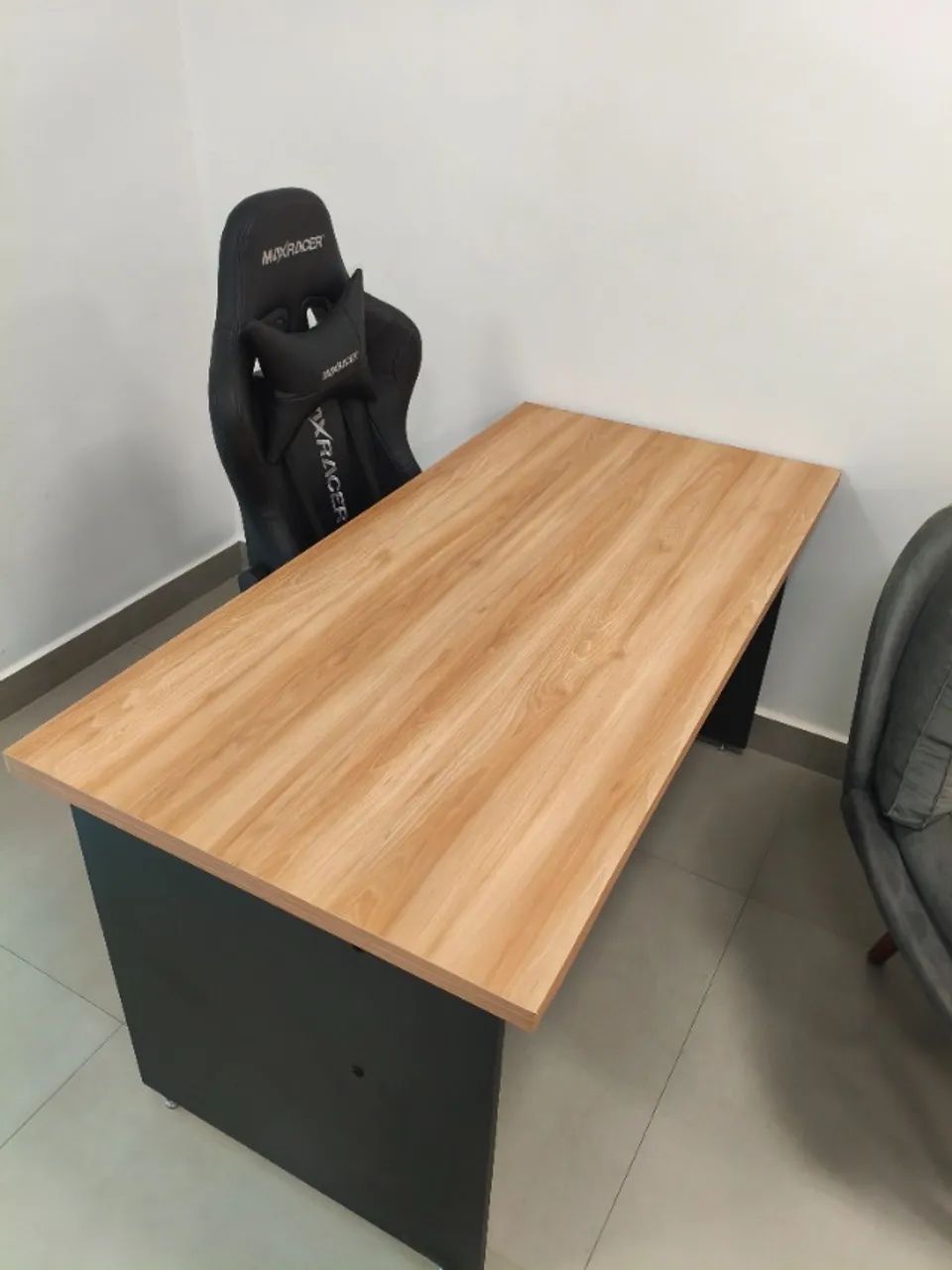 Mesa escritório com gaveta - Foto 2