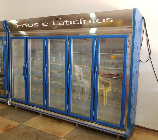 Expositor bebidas alimentos