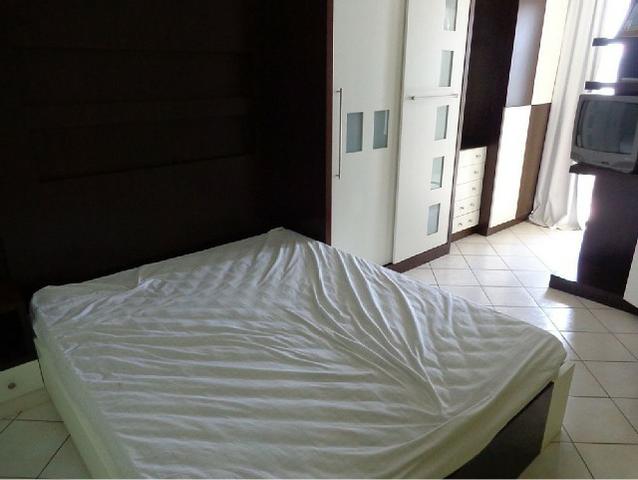 Apto de luxo de frente a praia com 3 suítes, 1 com ar e 2 vagas de garagem - Foto 8