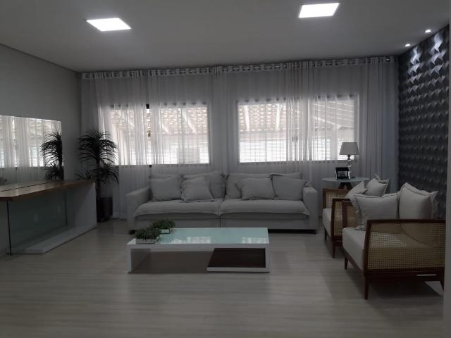 Linda casa na rua 3 Vicente Pires! 4 quartos, condomínio fechado!