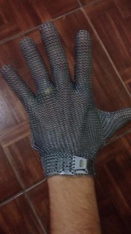 Vendo par de Luvas