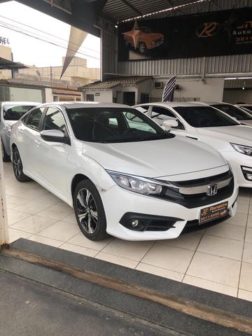 New Civic 2918/2018 com apenas 17.000 km - sem detalhes