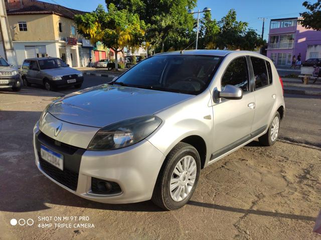 Vendo Renault Sandero 1.6 privillege 11/12 automático