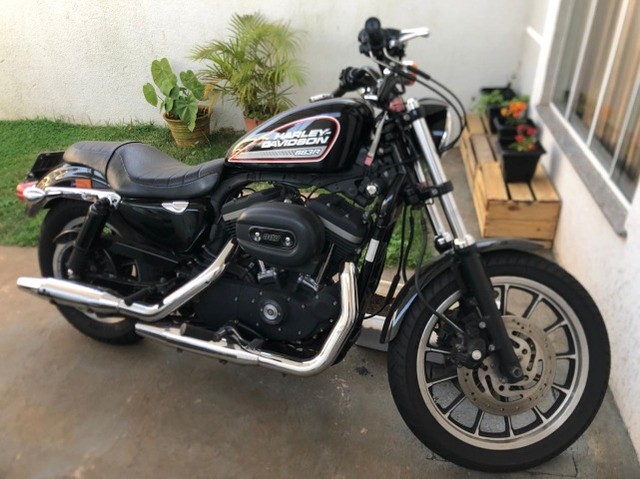HARLEY DAVIDSON 883 R