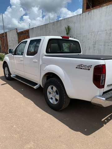 NISSAN FRONTIER XE