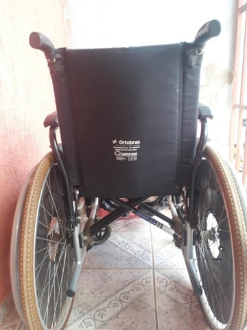 Cadeira de rodas. Ortobras/unicon