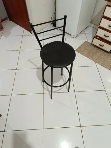4 banquetas 
