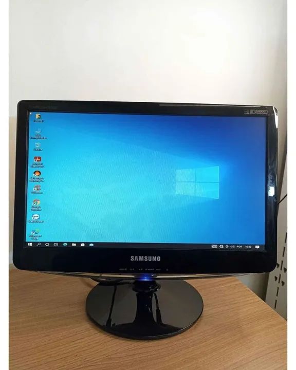 Monitor 19" Polegadas Widescreen Samsung Preto LCD VGA