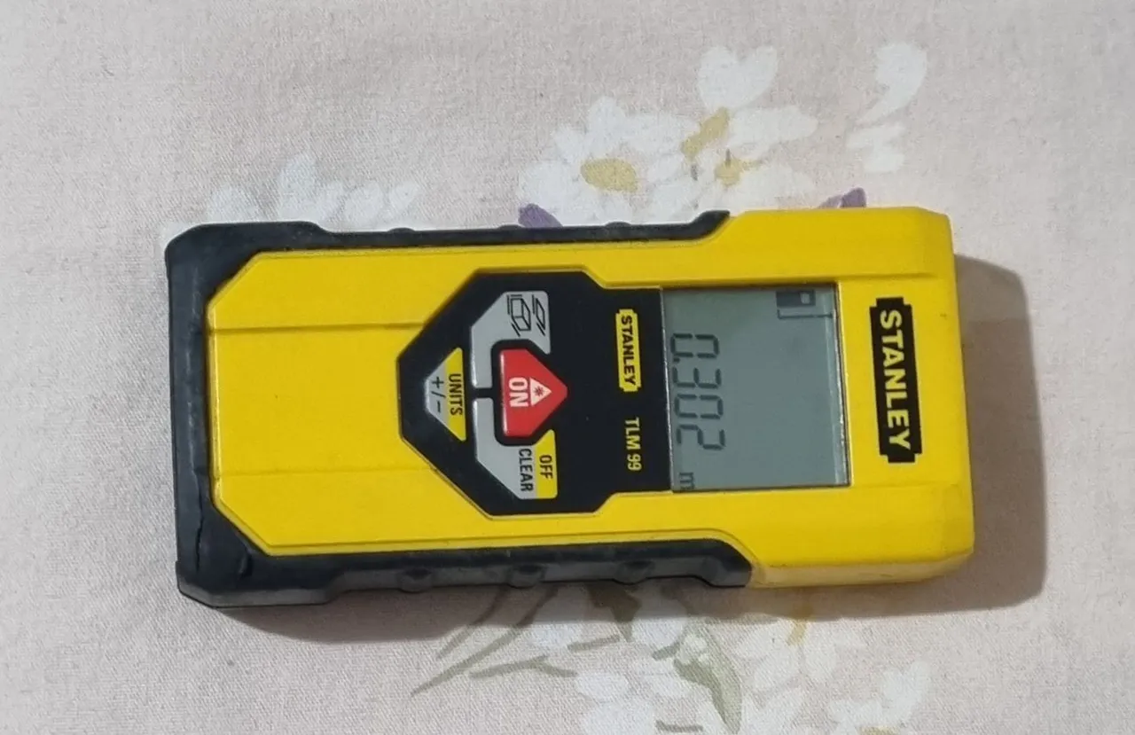Trena Laser 30 Metros TLM99 Stanley novinha