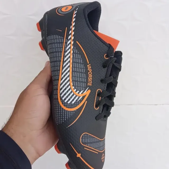 CHUTEIRA DE CAMPO - NIKE