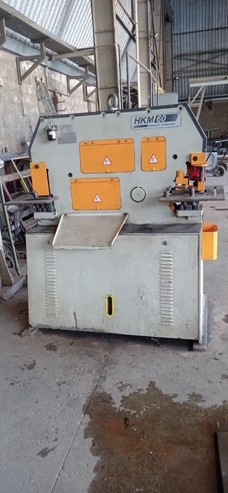 Metaleira, Puncionadeira, Piranha- Hidráulica, 60T, Seminova- Marca-Sahinler Modelo-HKM-60 - Foto 2