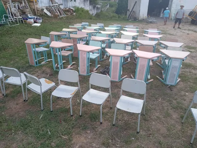 Cadeira e mesa escolar Infantil