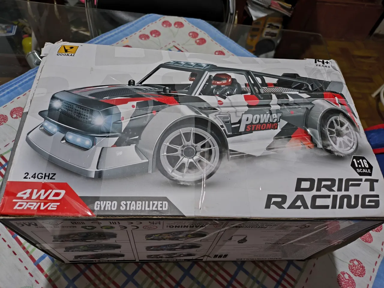 Automodelo carrinho de controle RC drift 1/16