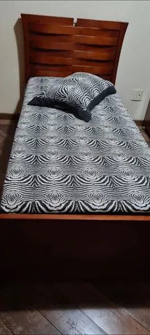 Cama de solteiro + colchão