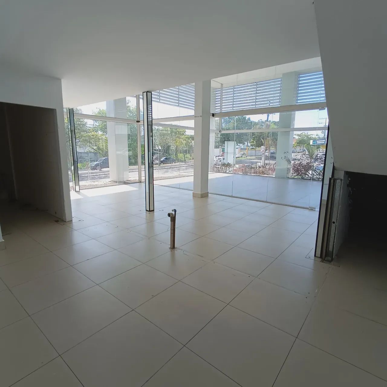 Alugo Ponto/ Restaurante/ Bar / Lanchonetes - Av Efigênio Sales - Foto 6