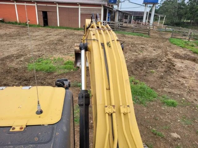 Escavadeira Caterpillar 320D2 2013 - Foto 3