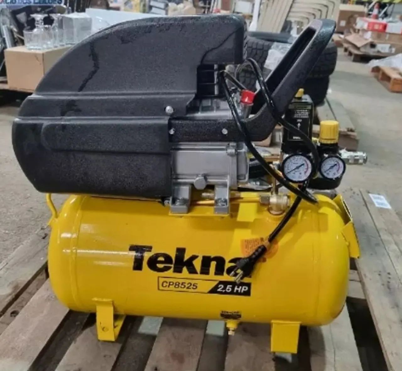 COMPRESSOR DE AR TEKNA CP8525, 24 L, 127 V 1- KIT DE ACESSÓRIOS PARA COMPRESSOR DE AR