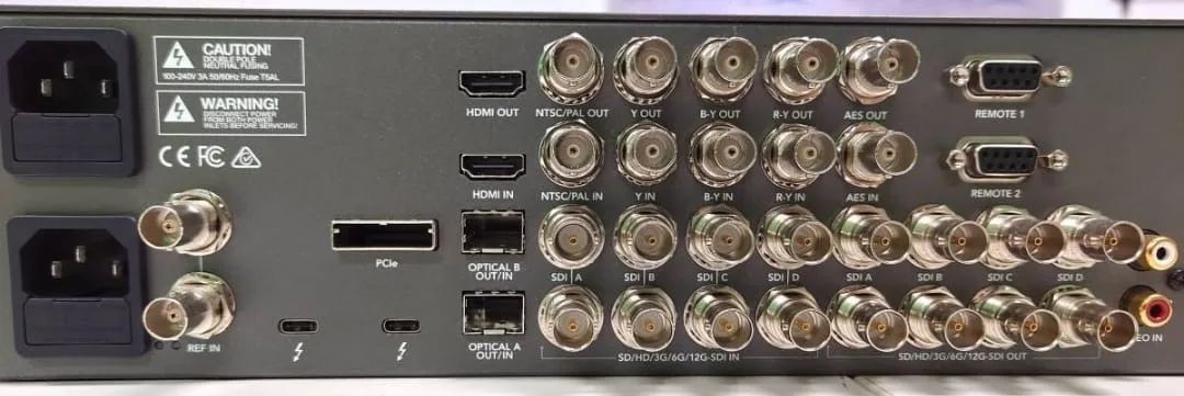 Placa de Captura e Reprodução Blackmagic Design UltraStudio 4K Extreme 3 - Foto 5