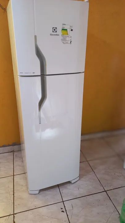 Geladeira eletrolux Frost free 390 litros - Foto 3
