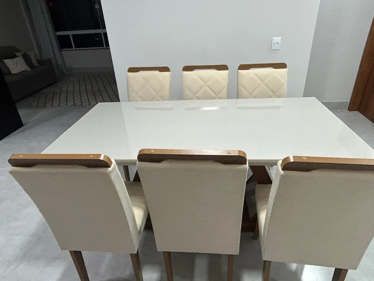 Mesa de Jantar com 6 Cadeiras