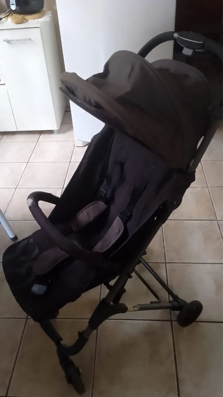Vende-se Carrinho bebê Duolee Duo Preto com Bebê Conforto - Foto 4
