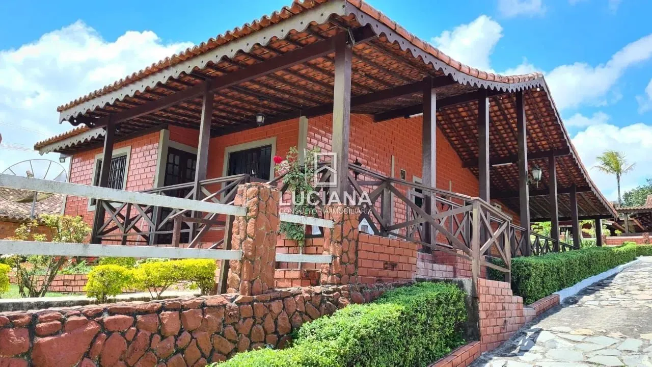 5 Quartos! Casa em Condomínio próximo da BR-232 em Gravatá/PE