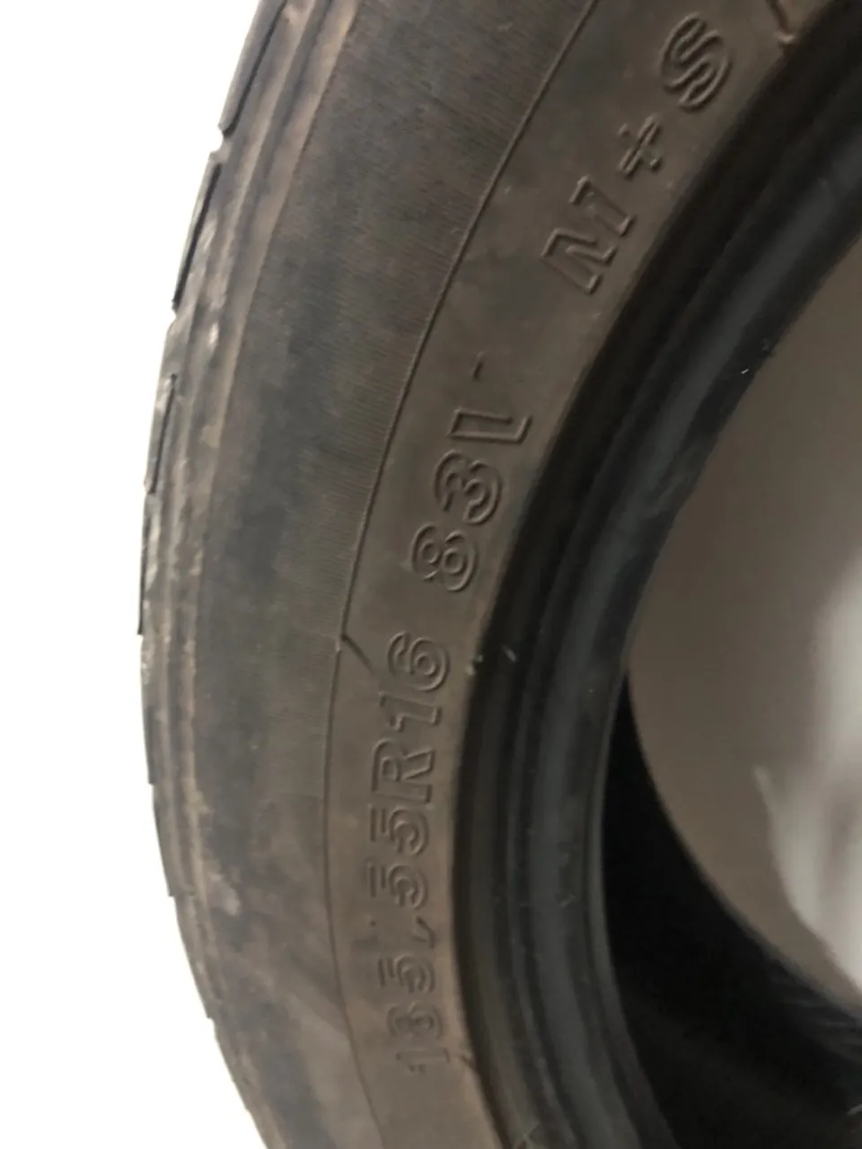 Pneus semi novos