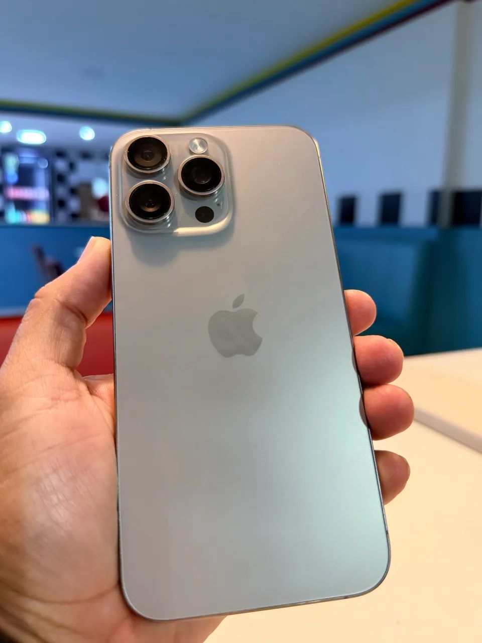 iPhone 15 Pro Max 256GB - Silver - Celulares e Smartphones - São