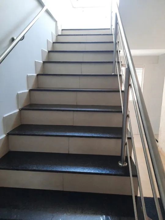 Alugo partamento de 1 quarto com varanda. - Foto 2