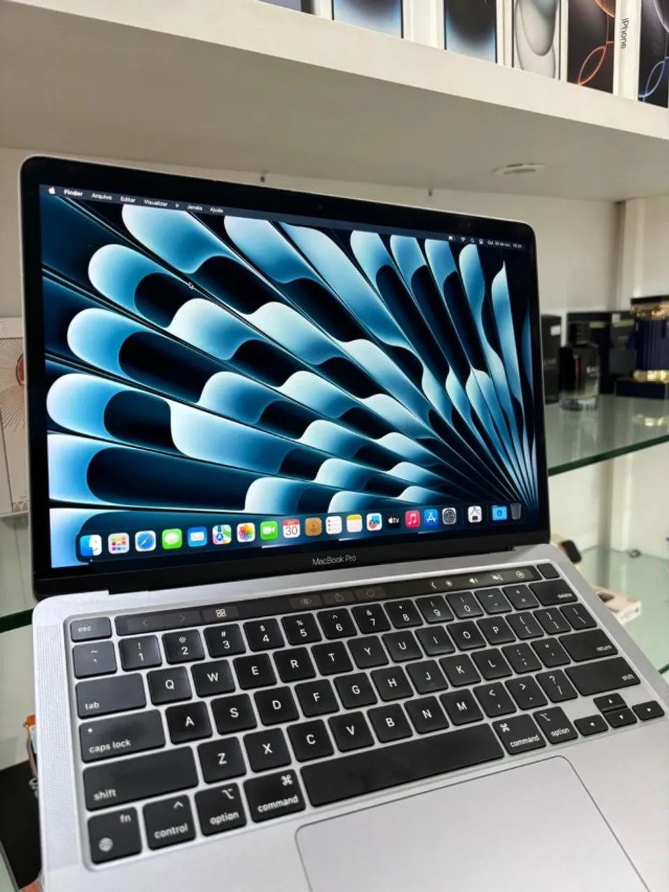 Macbook Pro M1 2020 Touch Bar 8/256Gb - Notebooks - Parque