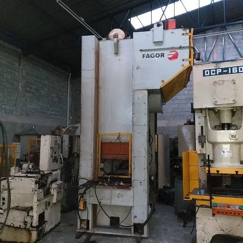 Prensa Freio Fricção Fagor, 250 ton, mesa de 1500mm x 1000mm - Foto 2