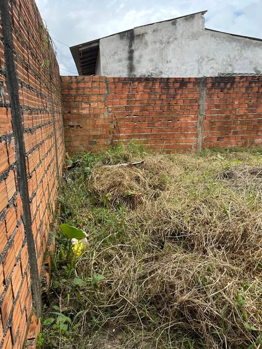 Vende-se terreno no parque Guarará Conj.canarinhos