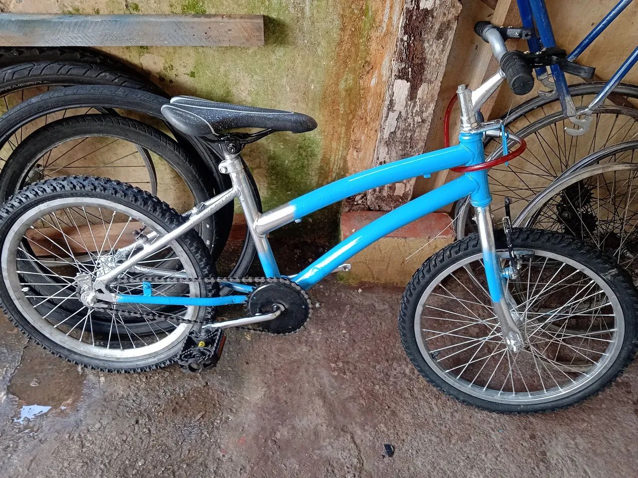 Bicicleta de aro 20 em excelente estado de conservação  - Foto 3