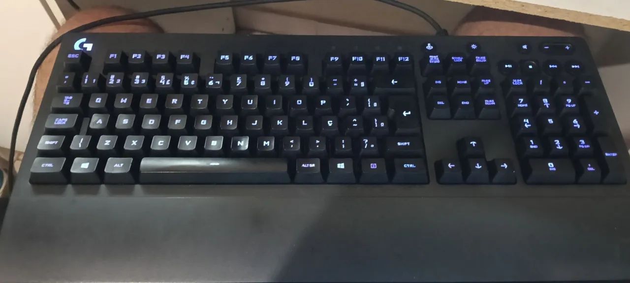 Teclado Gamer Logitech G213 Prodigy - Foto 4
