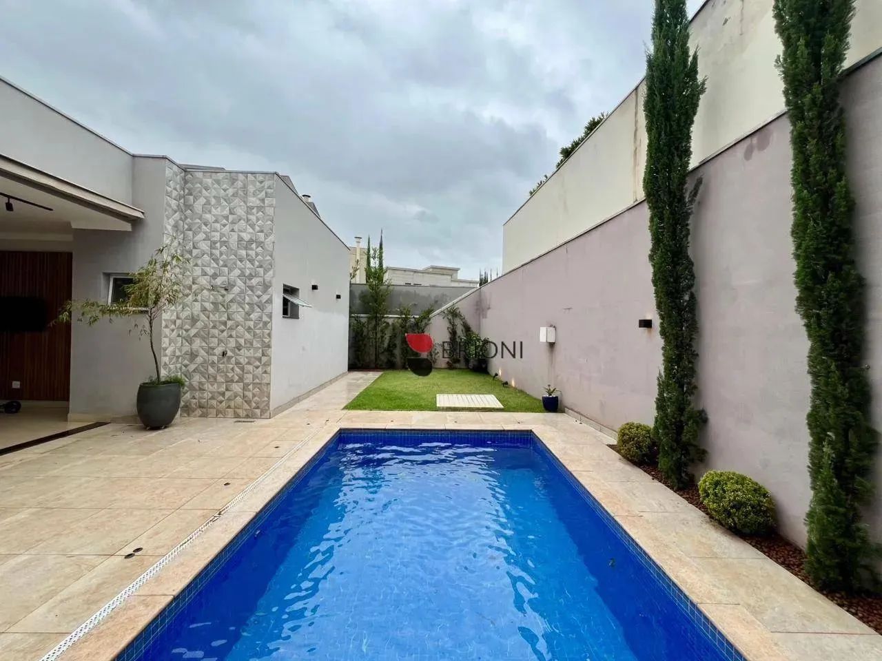 Casa de Condomínio térrea com 3 quartos/suítes, 181m², à venda, na Vila do Golf em Ribeirã - Foto 3