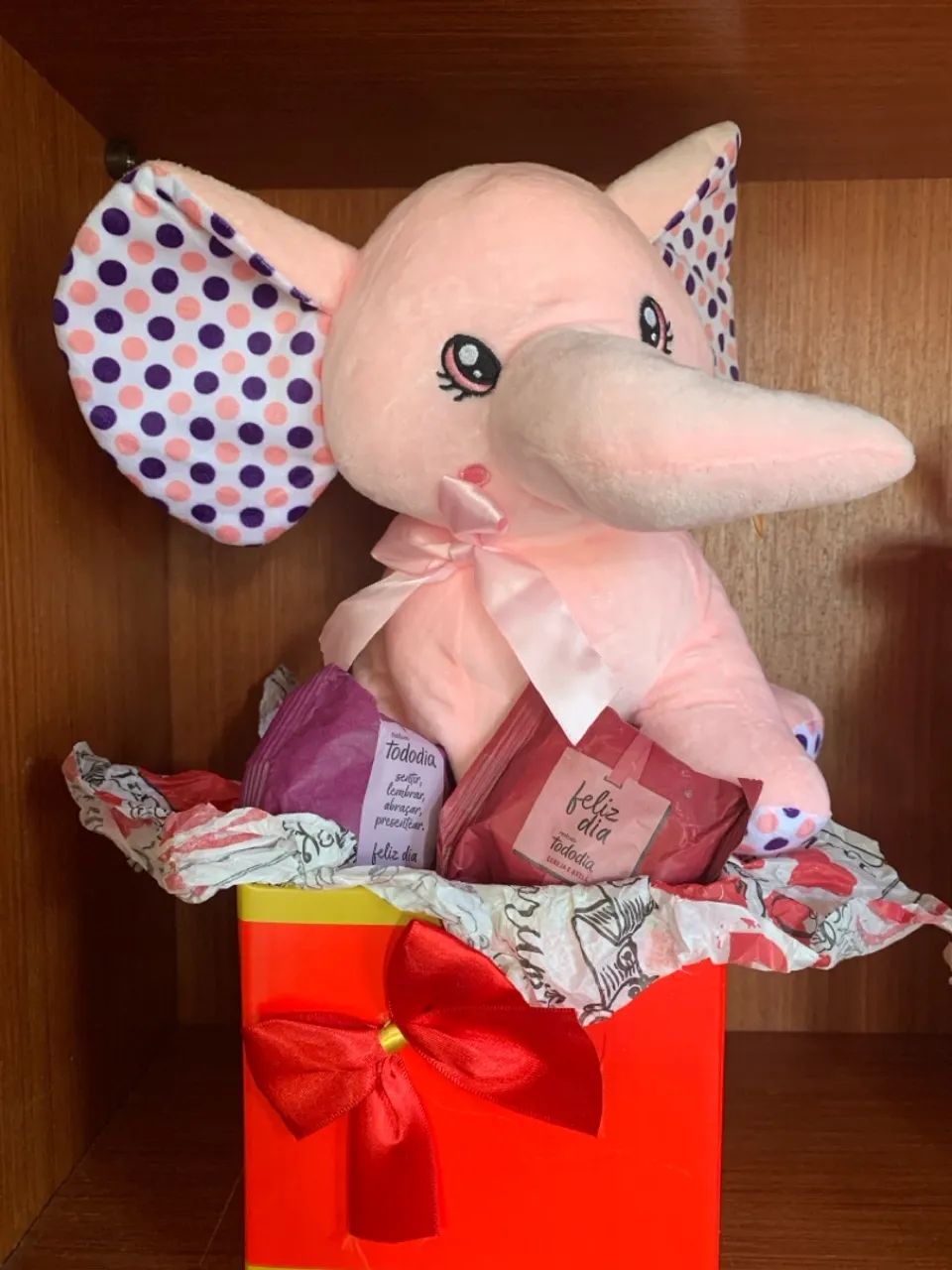 Pelúcia de Elefante Rosa com Caixa de Presente