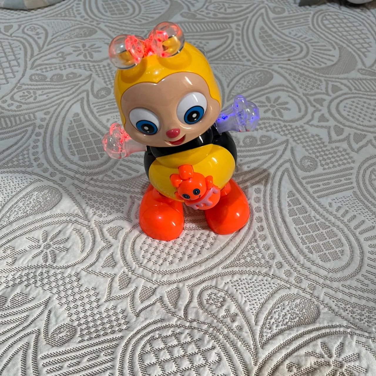 Brinquedo Abelha musical