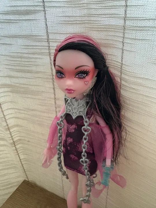 Boneca Monster High- Draculaura Assombrada  - Foto 2