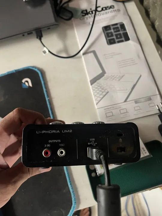 Interface de Áudio Behringer U-phoria UM2 - Foto 2
