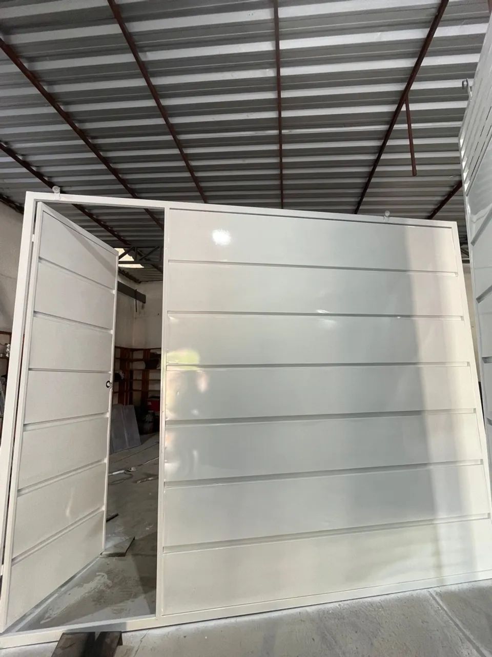 Portão de galvanizado Branco Novo64842053328002120