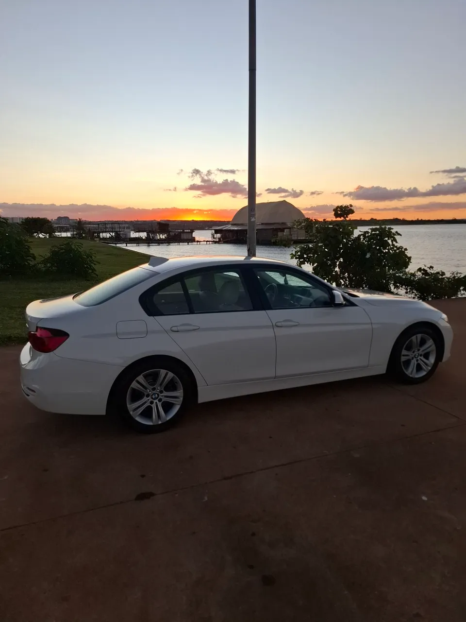 BMW 320i 2.0 Sport 16v TB Flex 4p Auto